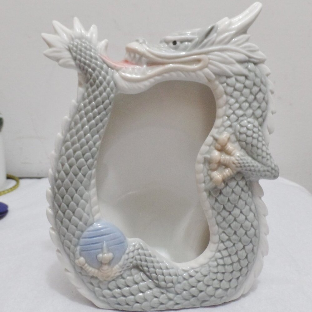 Vintage Porcelain Foo Dragon Picture Frame Yoshimi K